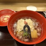 292387994 - 伝助穴子桜花仕立て。器も本当に素敵。