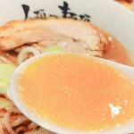 人類みな麺類 - 鶏ガラ鰹出汁の美味しい醤油味です