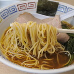 煮干鰮らーめん 圓 八王子本店 - 煮干鰮らーめんの麺