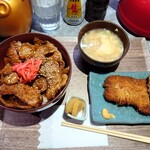 ほびーい喫茶店 - ダブル豚さん (値段お任せ)。