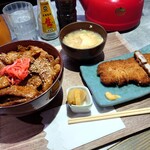 ほびーい喫茶店 - ダブル豚さん (値段お任せ)。