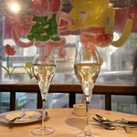 パリのワイン食堂 - 