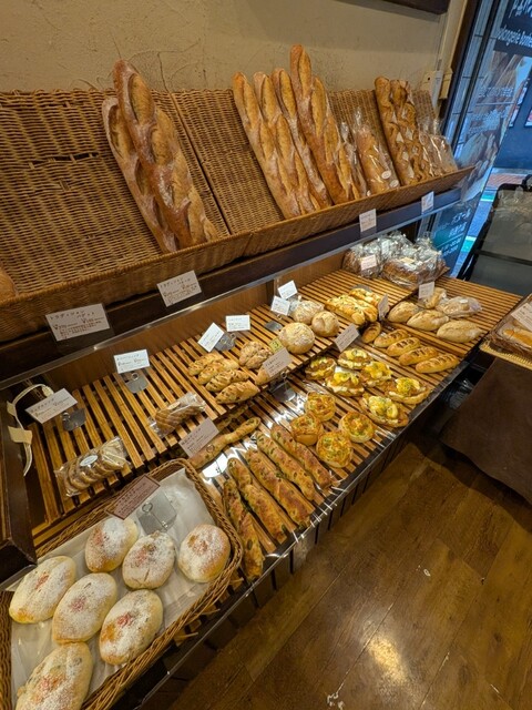 ブーランジェリー ボヌール 栄通り店 （Boulangerie Bonheur