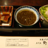 五代目 野田岩 麻布飯倉本店 - お通し三種（にこごり　もずく　燻製）
