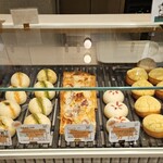 よつ葉ミルクプレイス - パンもテイクアウト可能！