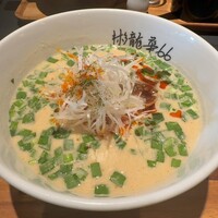 彬龍華 66 - 