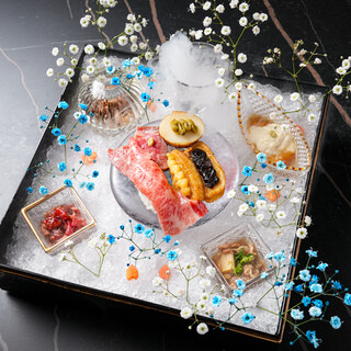 豪華で繊細な職人技をご堪能ください