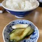 江ちゃんラーメン - 漬物と小めし♪