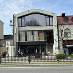 bonieu - 階段で３階へ