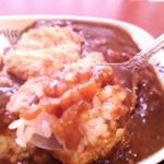 一口カツカレー・サラダ付（通常700円・ランチパスポートで500円）