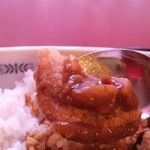 つつきや - 一口カツカレー・サラダ付（通常700円・ランチパスポートで500円）
