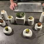 S'ACCAPAU - 左から真ん中の順で、大浦牛蒡　白蕪　チーマディラーパ（菜花）　サヴォイキャベツ　春菊　