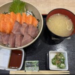 でか盛り海鮮問屋 - 