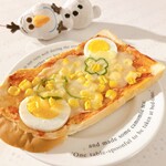 へんこつパン - ピザトースト 230円
ゆで卵がアクセント♬ 薄生地で良かったです◎