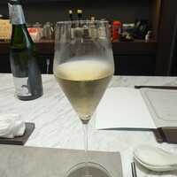 ON the TABLE CHINESE - 