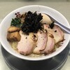 背脂中華そばと餃子 福鳳