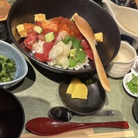 大山鶏と鮮魚 居酒屋 まいか - 