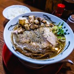 長尾中華そば  - ごくにぼMAX1050円角切りチャーシュー300円ライス120円です。