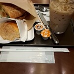 サンマルクカフェ ラゾーナ川崎店 - かと思います。デザインや多機能とかは、私はあまり求めない人間ですので…。使いこなす技量も有りませんしね()♫デザインや色も、ステルス土竜人間にはむしろ自分が使うものにカラフルさは求めておりませんし…。