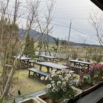 Cheesecake専門店 Matsumoto - 外庭にあるベンチ