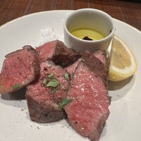 ピッツェリア&トラットリア ゴンゾ 目黒店 - いい感じに油を使わず炭火焼きしてくださったミスジ❣️