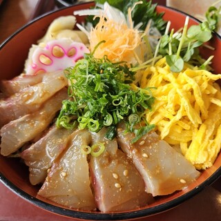 市場食堂 鶴の港_1