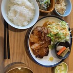 八海山みんなの社員食堂 - 