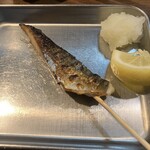 左門 - 鯖の串焼き