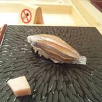 鮨舳 - ガリは角切り。