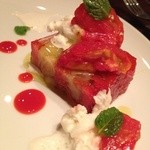 チッチャ - 酸っぱい夏向けパプリカとトマト、モッツァレラと