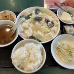 百香亭 - Bランチ海老入り豆腐の塩煮込み