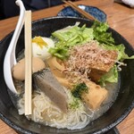 炉端とホルモンと串焼きとおでん とっとっと - 