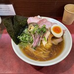 メヂカそば 吟魚 - 本日の煮干しのメヂカ醤油《特中華》¥1300:全景