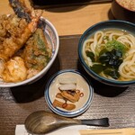 天然大海老天丼 自家製おうどん 白狐 - 