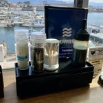 アオハタ鮮魚店 - 料理写真:卓上の薬味たち