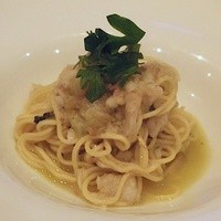 クラリタ ダ マリッティマ - カマスと焼きナスのタリオリーニ