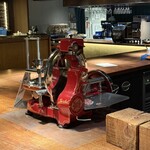 ERUTAN RESTAURANT BAR - 