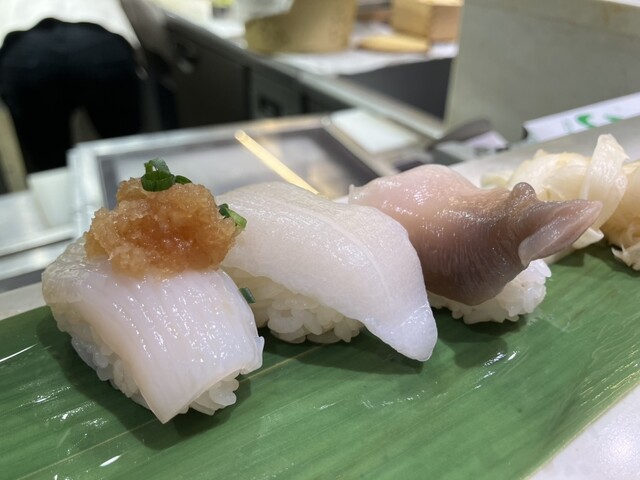 立ち食い寿司 根室花まる 東京ミッドタウン八重洲店>
