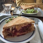 アーモンド ホステル アンド カフェ - 