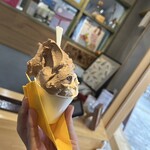 Gelateria Yawn - Sサイズダブル（ショコラ&ピスタチオ）　¥550