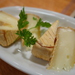 YAICHIRO - 自家製カマンベールのくんせい