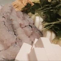 おかざき - 毎年この鱧鍋が食べれる事に感謝！
                鱧プリプリ、レタスシャキシャキ！