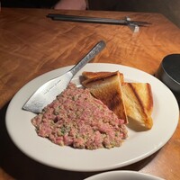 カルネジーオ イースト - 