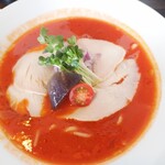 鶏×麦 らら - 「らら」のトマトラーメン！このビジュアル！！