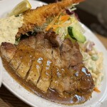 ボンバーキッチン 薬院本店 - 