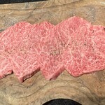 焼肉レストラン ロインズ - 