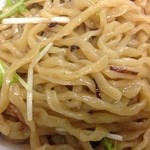 くじら食堂 - 油そば　麺アップ　混ぜたあと