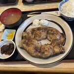 丸や - マグロの円盤（大）