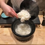 湘南沖地蟹専門店ふじ月 - 炊きたてご飯