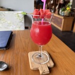 YOi Japanese Restaurant - スイカジュースはどの店にもあります。